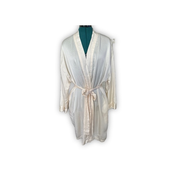 Victoria's Secret Other - Victoria's Secret Chiffon Semi Sheer Short Kimono Robe 100%Silk